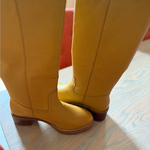 NWT Frye Camryn Leather Tall Boots in banana - Picture 9 of 13